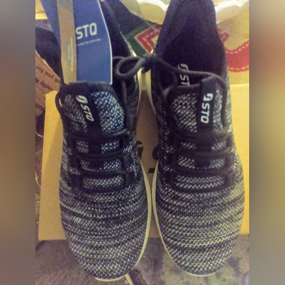 STQ grey/black/white lace up, NWT - Picture 2 of 3